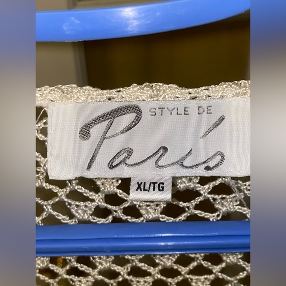 Elegant White Crochet Women Sweater - Picture 3 of 6